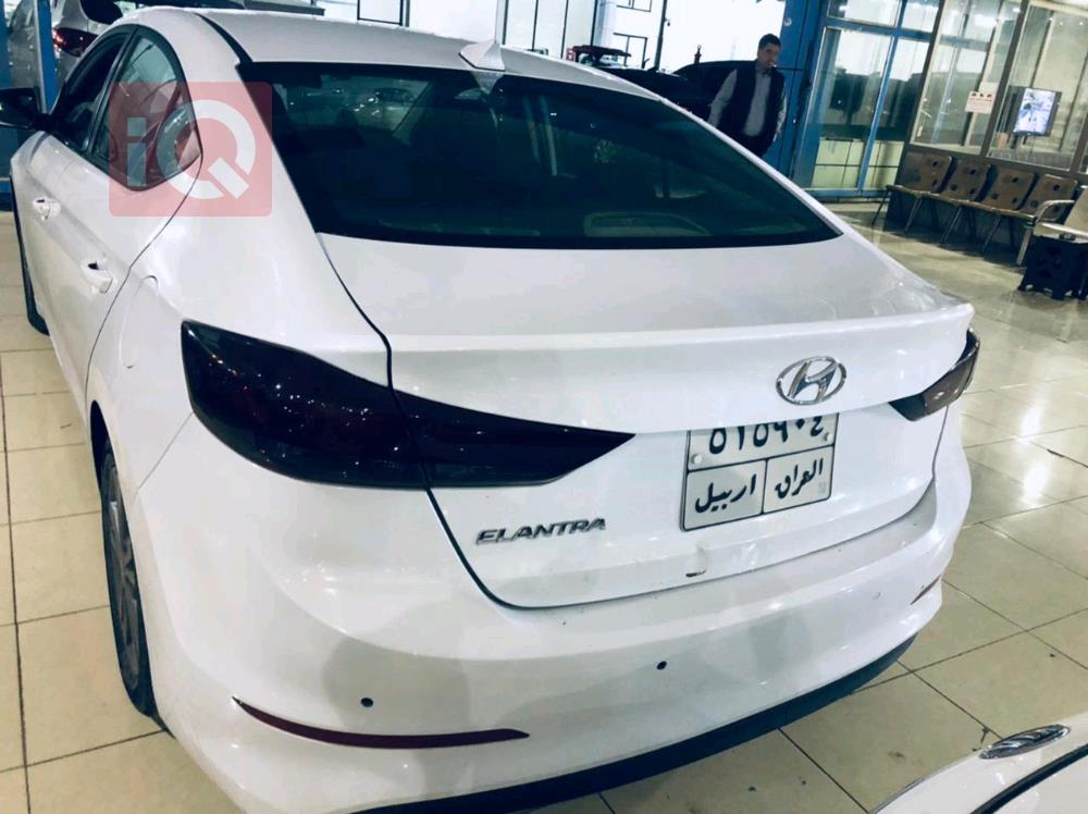 هیوندای ئەلەنترا
